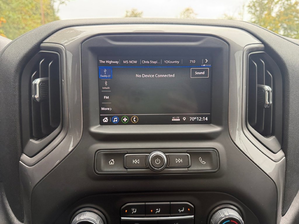 Used 2022 Red Chevrolet Custom image 22