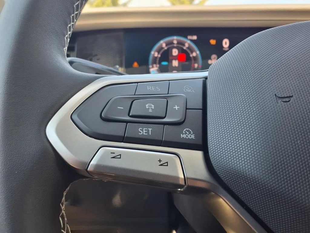 New 2026 Platinum Gray Metallic Volkswagen 2.0T SE image 15
