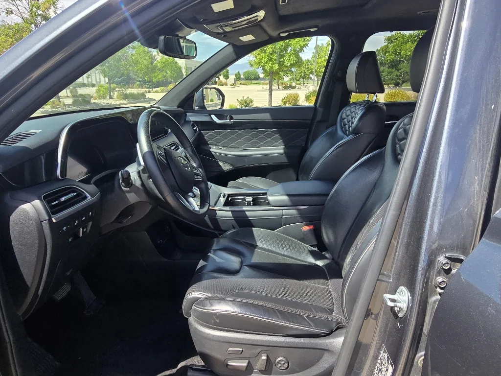 Used 2020 Steel Graphite Hyundai Limited image 11