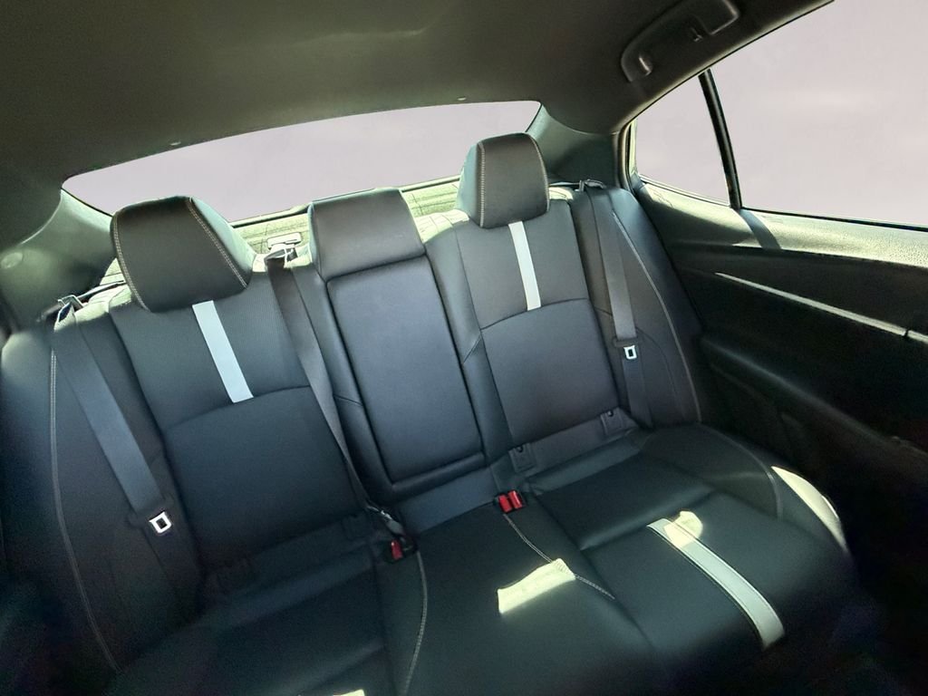 Used 2025  Toyota SE image 18