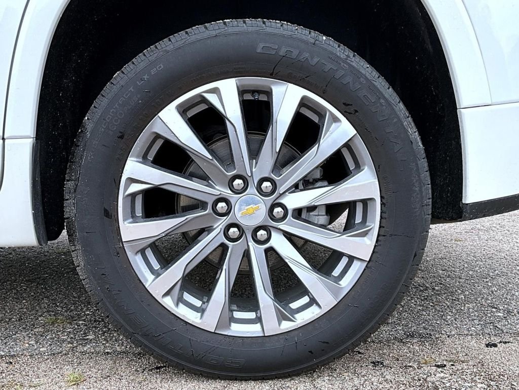 Used 2023 Beige Chevrolet Premier image 26