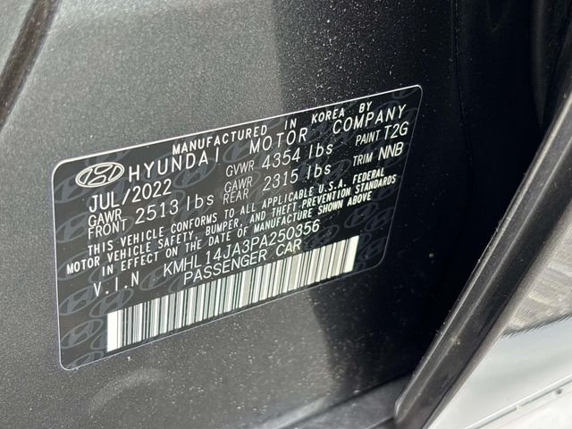 Used 2023 Gray Hyundai SEL image 35