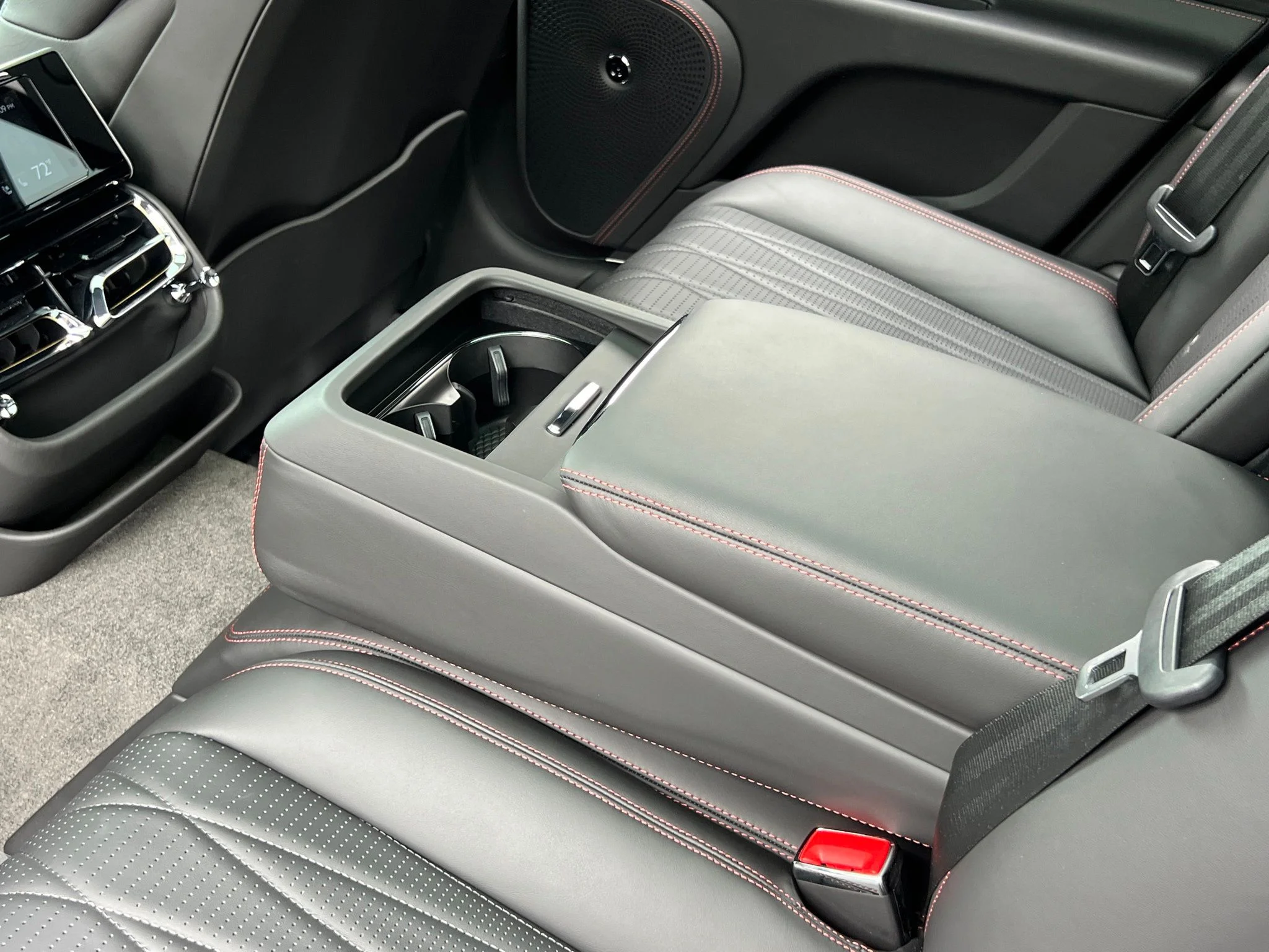 Used 2022 Black Bentley V8 image 19