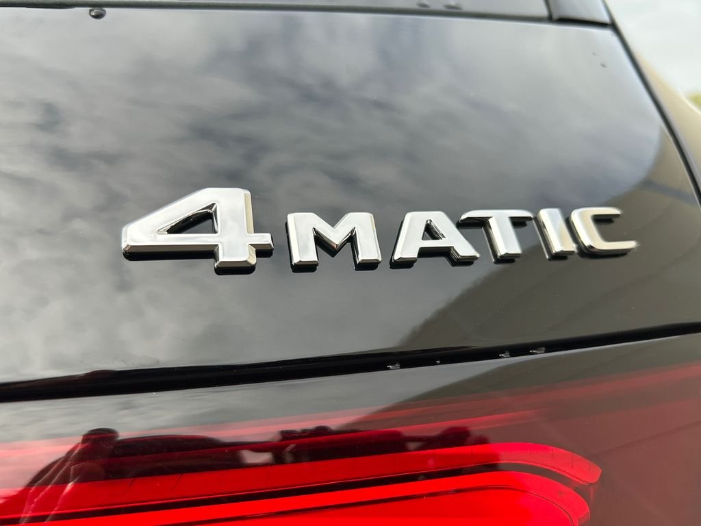 New 2026 Black Mercedes-Benz GLC 300 image 30