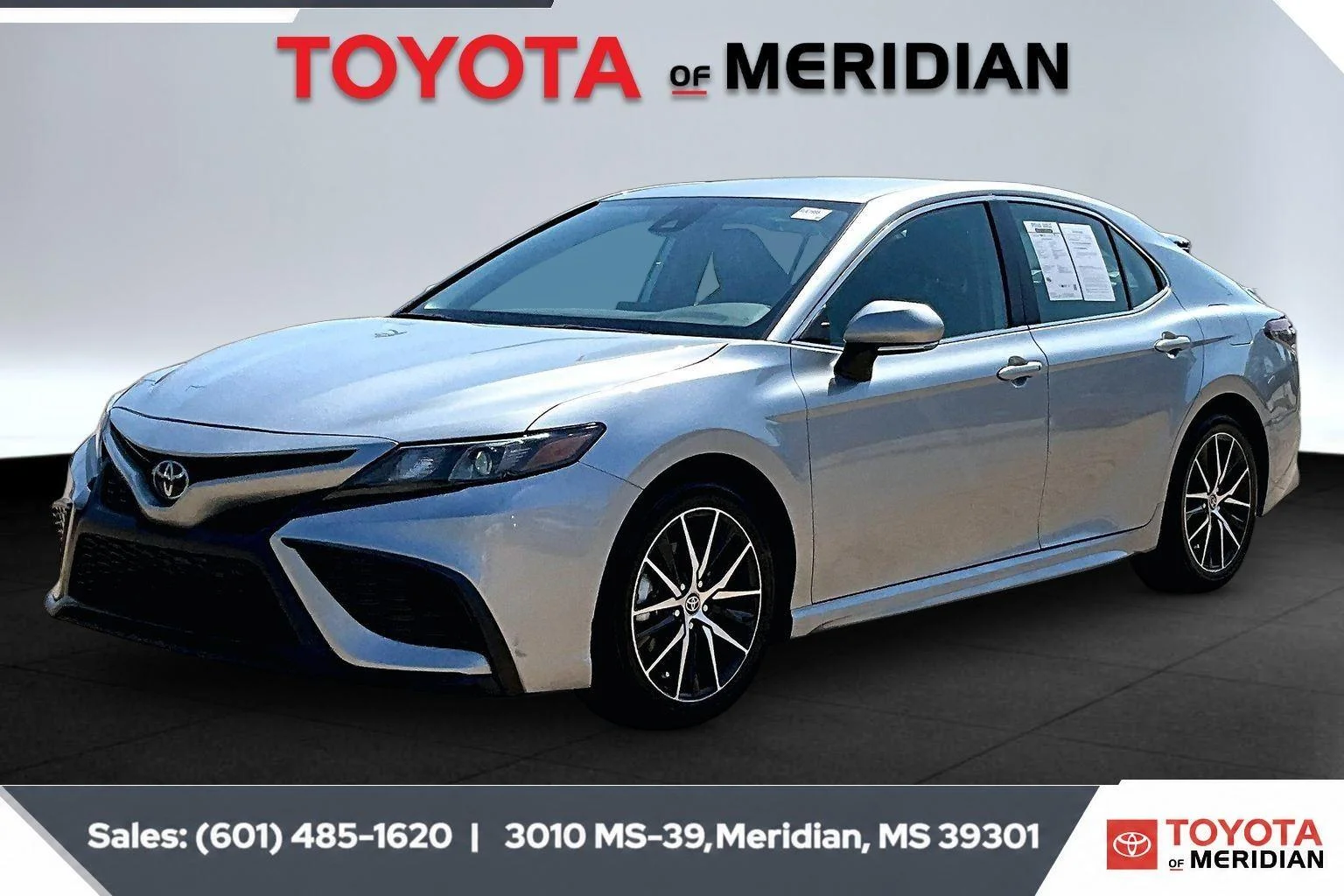 Used 2024 Celestial Silver Metallic Toyota SE Auto (Natl) image 10