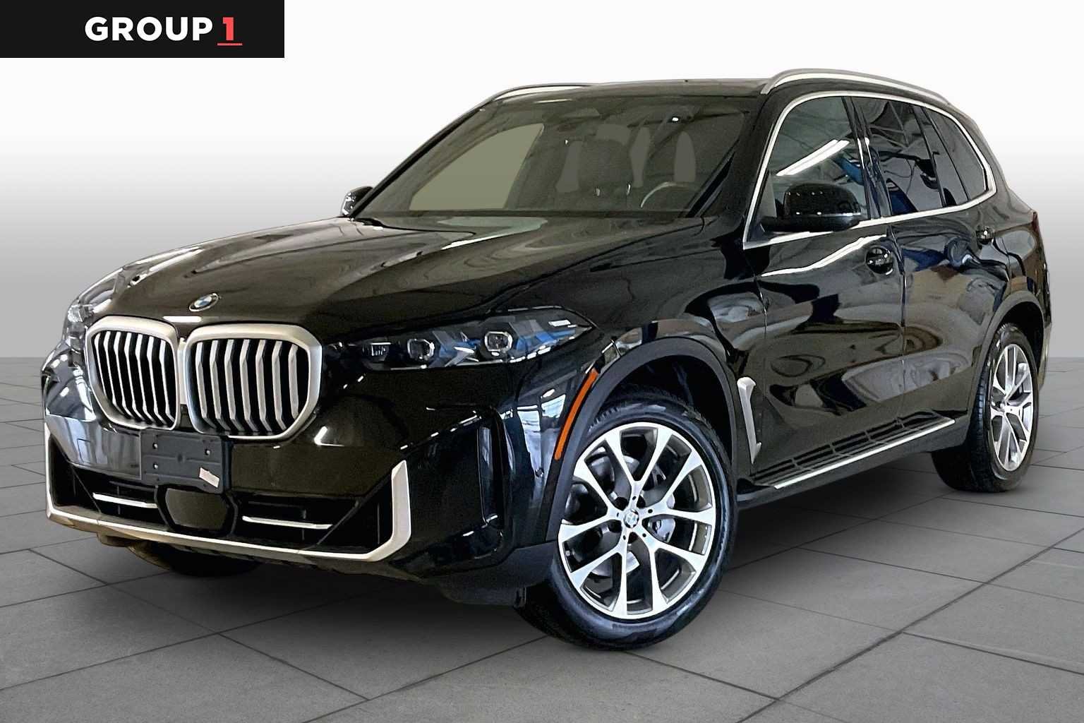 Used 2026  BMW sDrive40i image 1