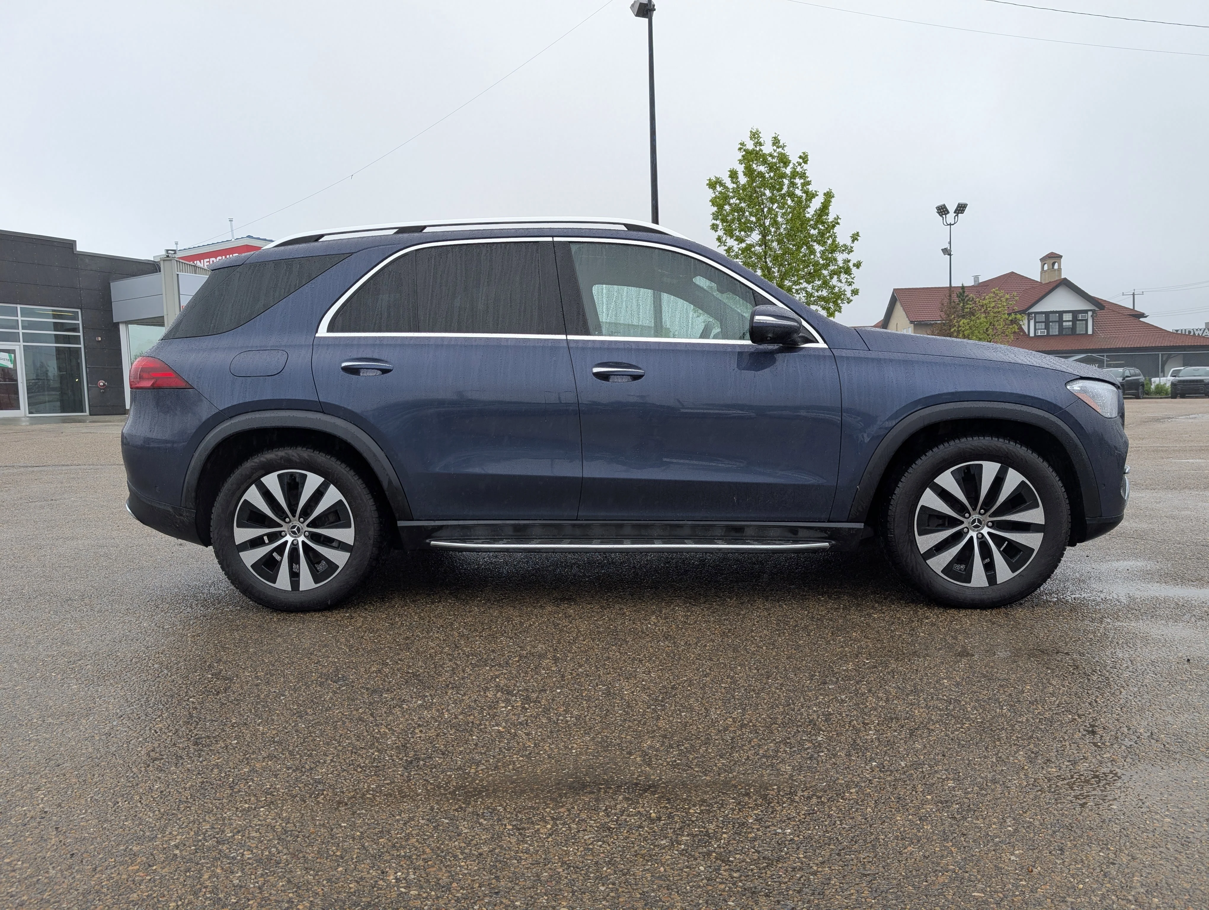 Used 2024 Black Mercedes-Benz GLE 350 image 8