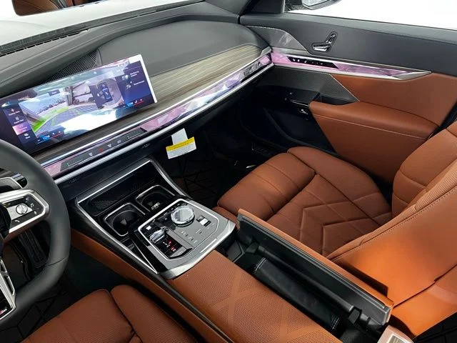2025 BMW 7 Series 760i - Photo 29