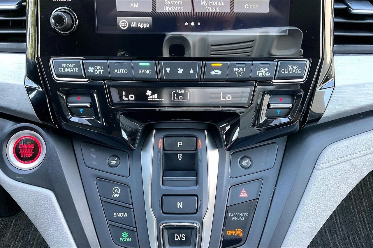 Certified Used 2024  Honda EX-L image 18