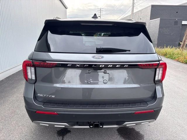 New 2027 Carbonized Gray Metallic Ford Active image 10