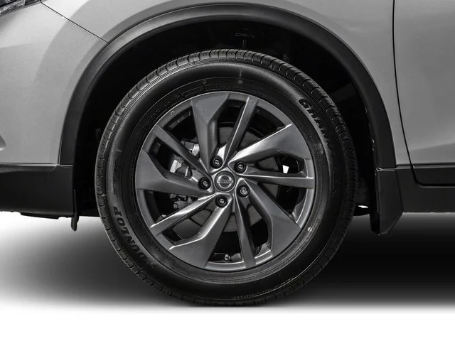 Used 2016 Gun Metallic Nissan SL image 13