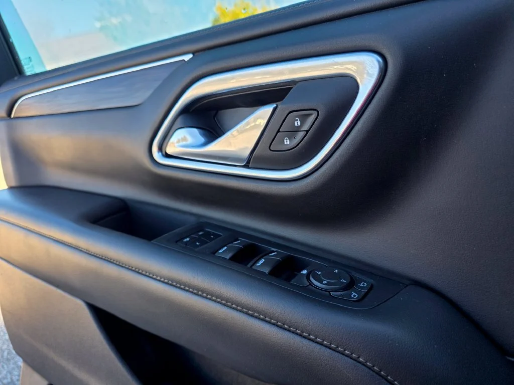 Used 2021 SATIN STEEL METALLIC Chevrolet LT image 15