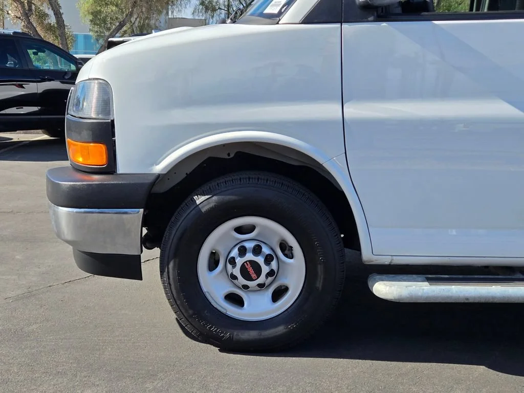Used 2025 Summit White GMC Work Van image 9