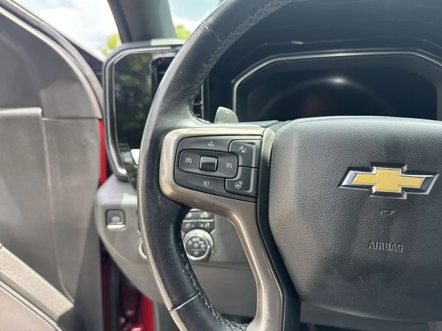 Used 2022  Chevrolet High Country image 18