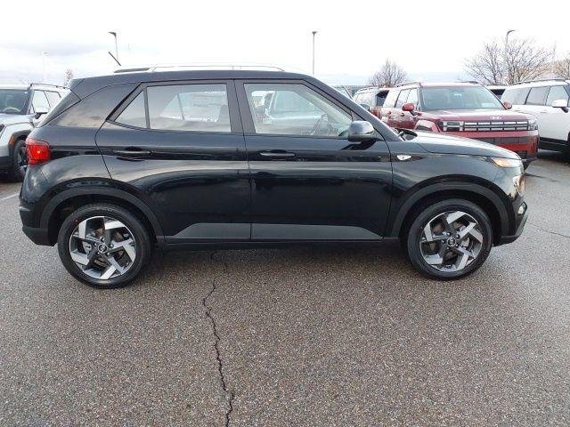 New 2026 Onyx Black Hyundai SEL image 5
