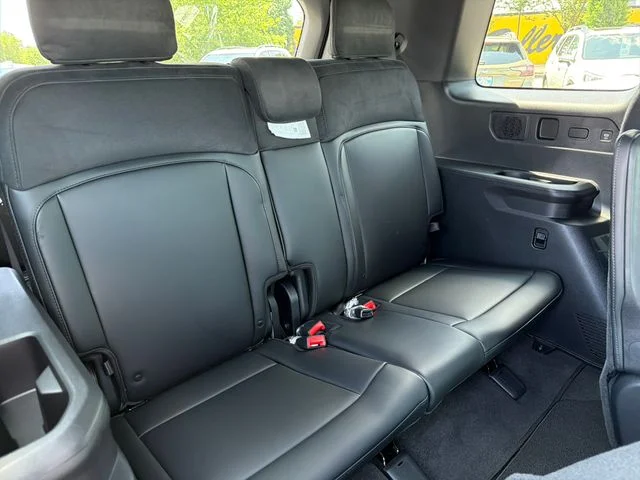 New 2027 White Kia SX-Prestige image 23
