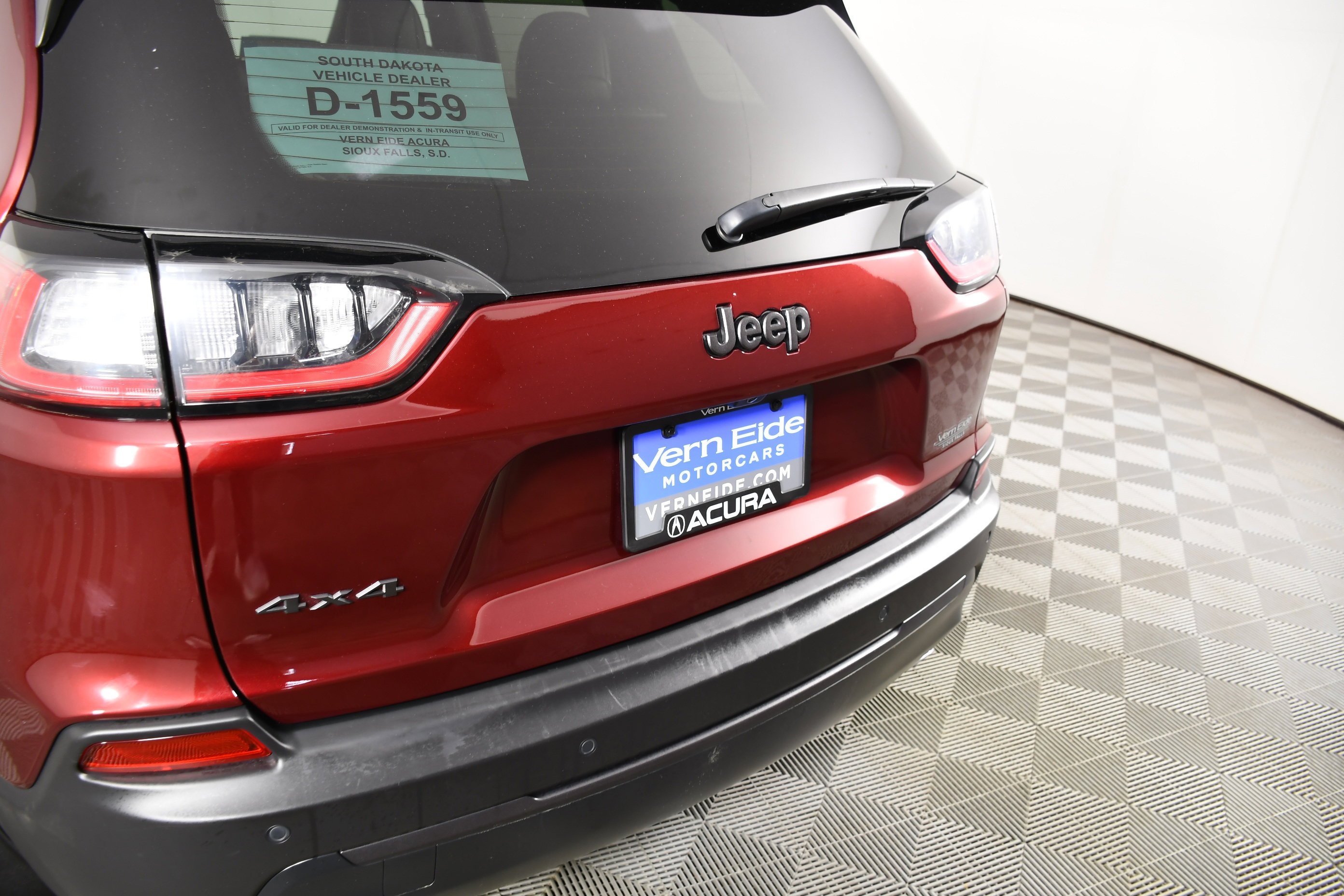 Used 2021 Velvet Red Pearlcoat Jeep 80th Anniversary image 15