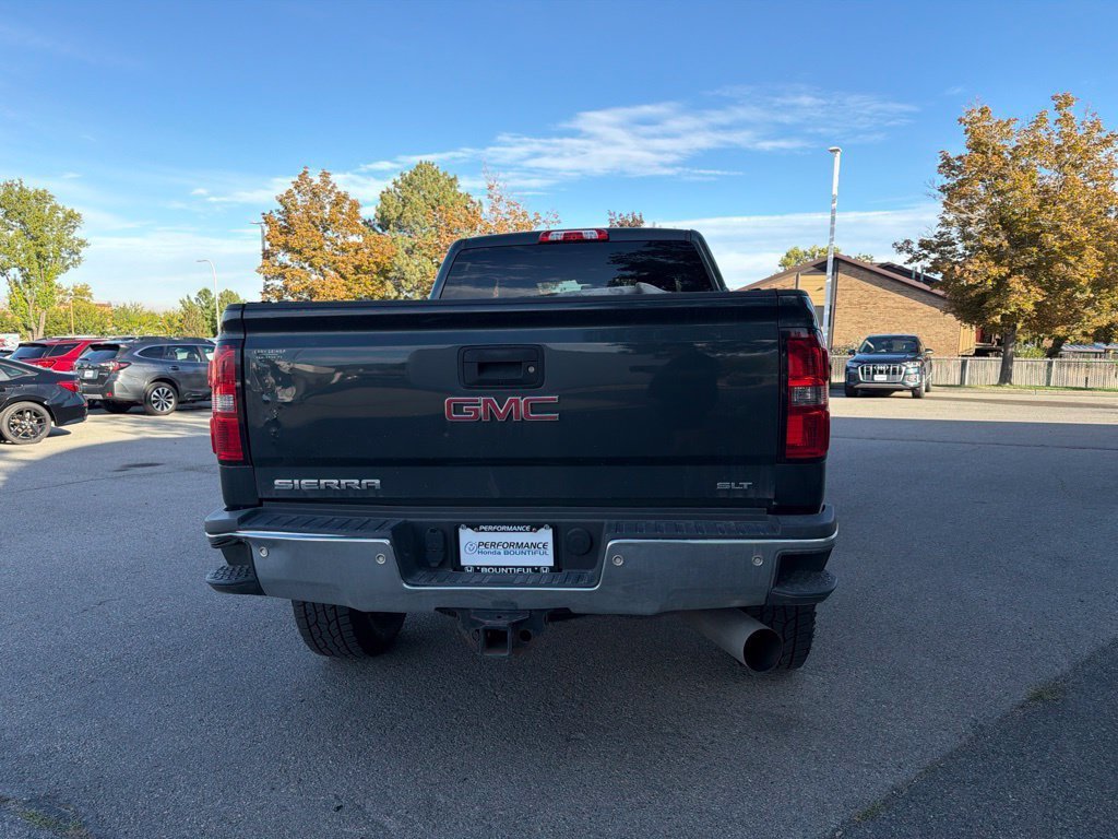 Used 2017 Dark Slate Metallic GMC SLT image 11