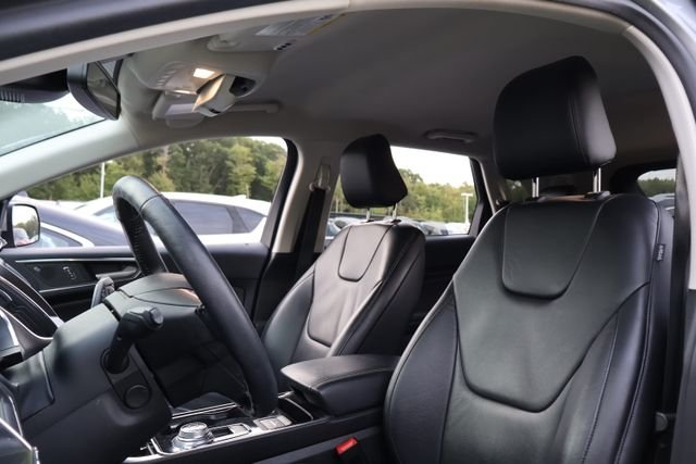 Used 2020 Silver Metallic Ford Titanium image 9