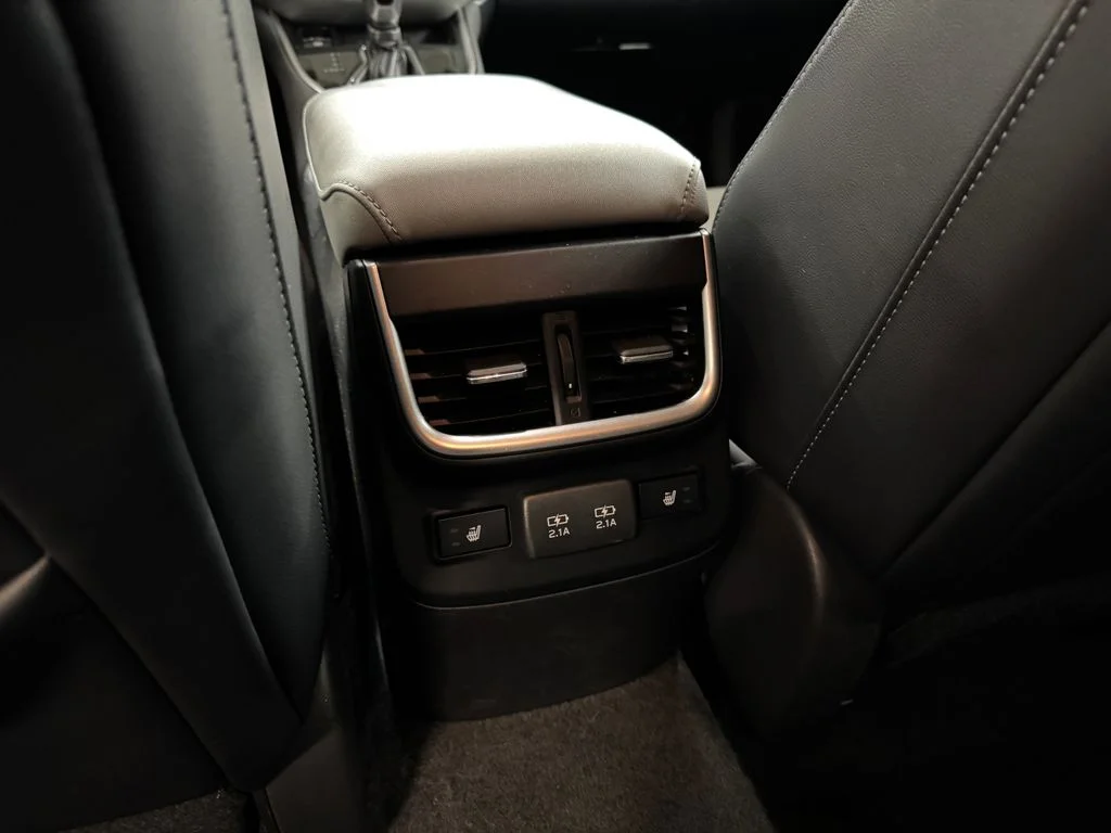 Used 2021 Silver Subaru Limited image 26
