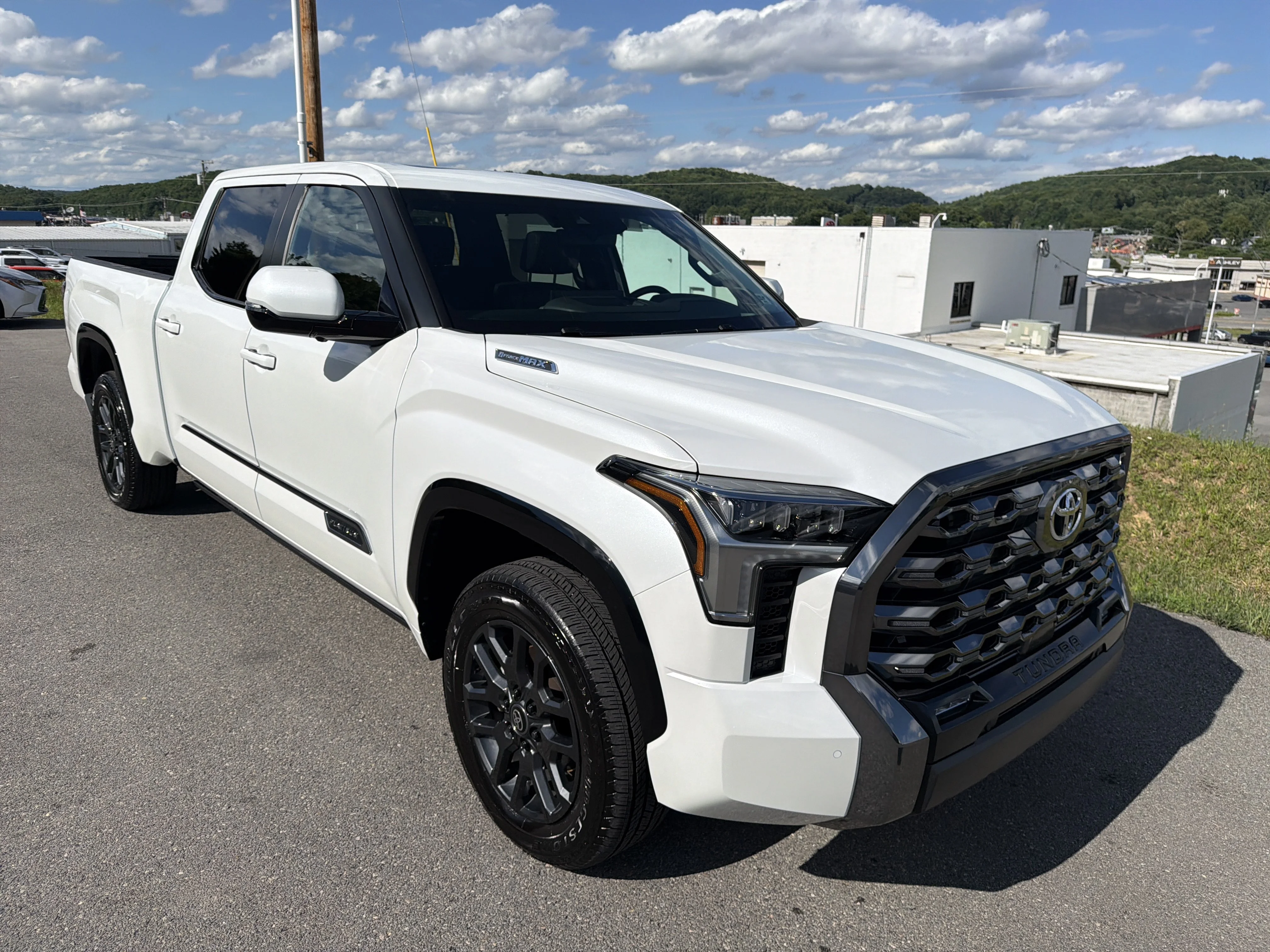 Certified Used 2025 Wind Chill Pearl Toyota Platinum Hybrid image 1
