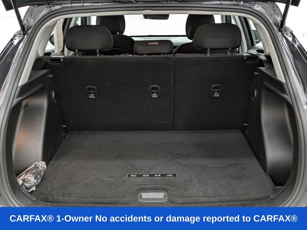 Used 2024 Black Hyundai SE image 28