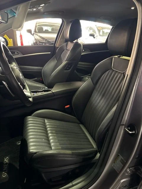 Used 2023 Silver Genesis 3.3T image 6
