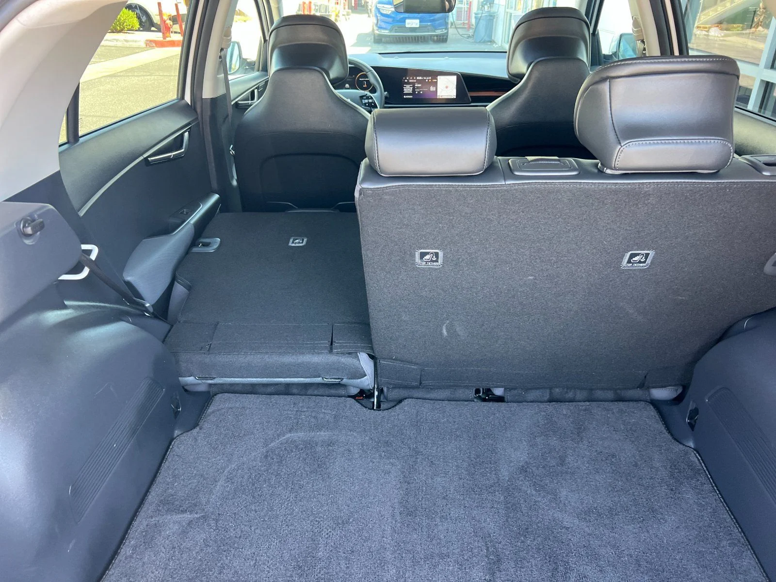 Certified Used 2023 White Kia Wave image 14