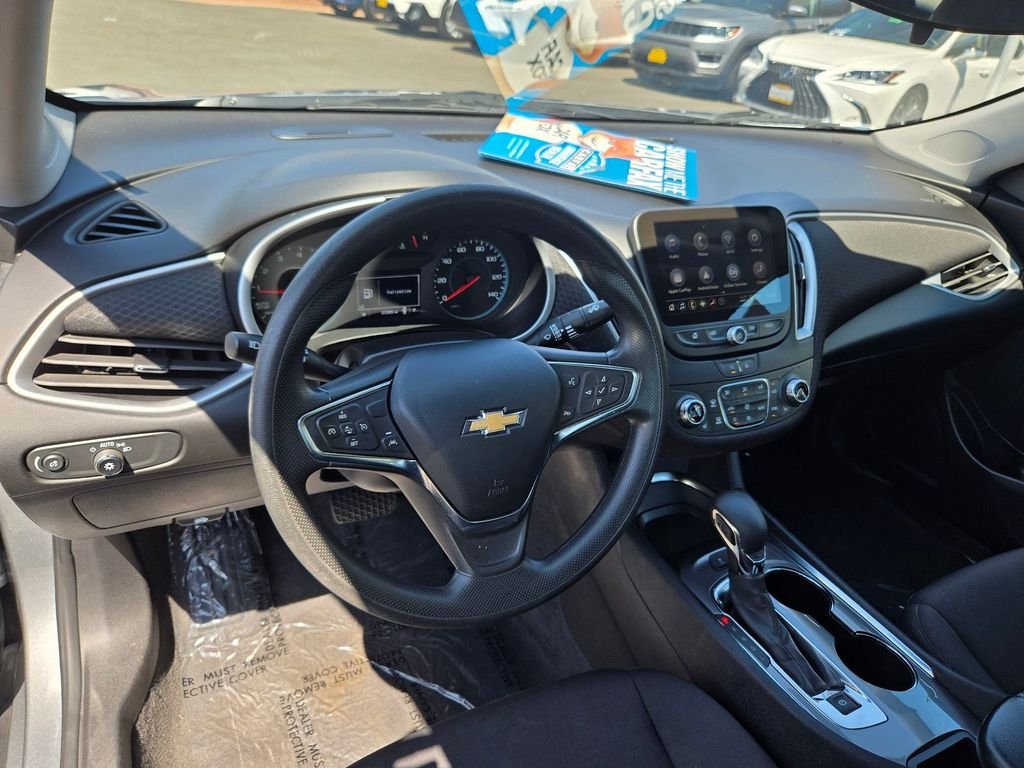 Used 2024 Gray Chevrolet LT image 6