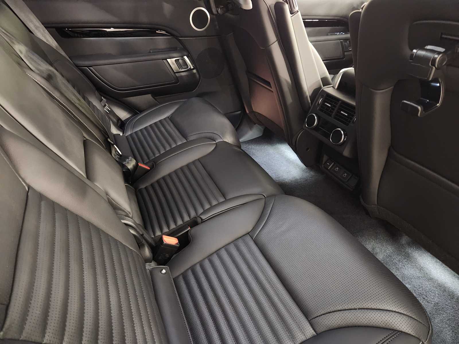 New 2026 Fuji White Land Rover S image 30