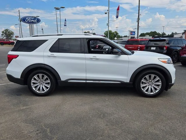 Used 2020 White Ford Limited image 10