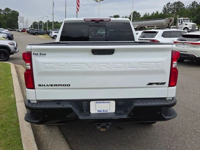 Used 2024 White Chevrolet ZR2 image 11