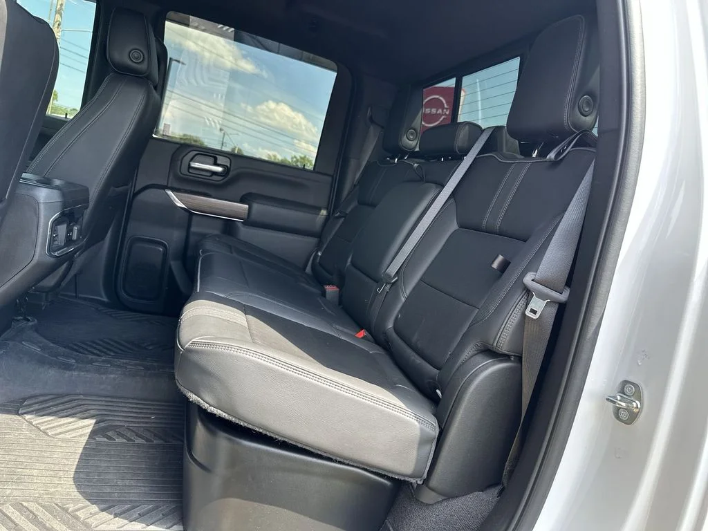 Used 2022 White Chevrolet High Country image 28