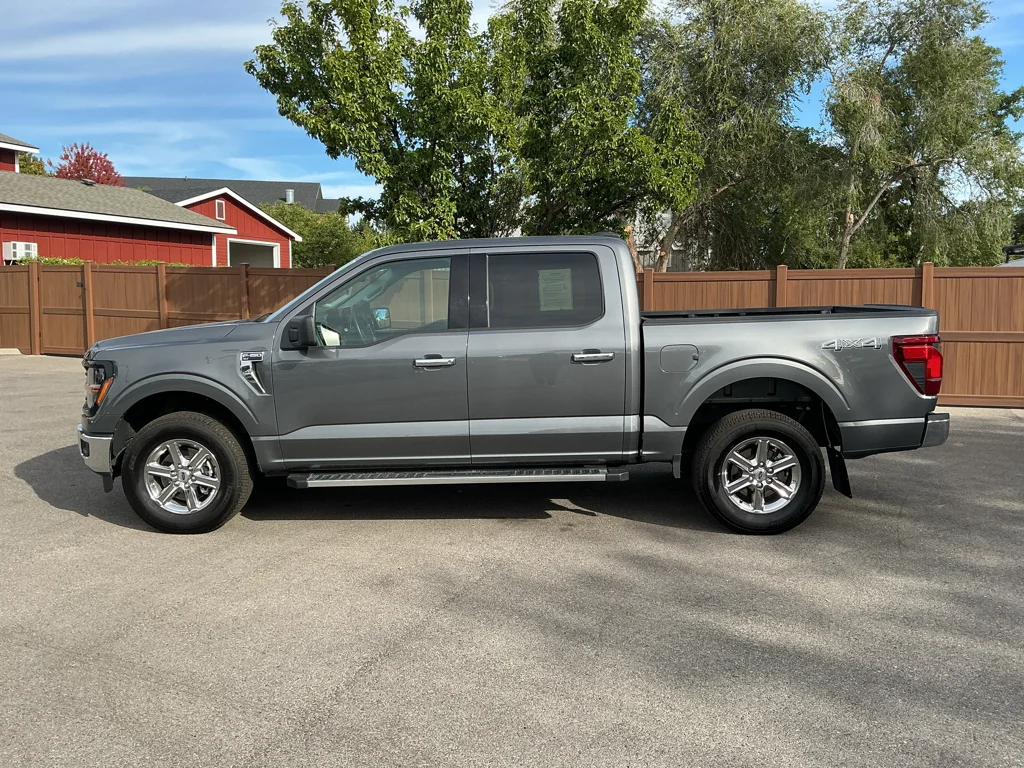 Used 2025 Carbonized Grey Metallic Ford XLT image 8