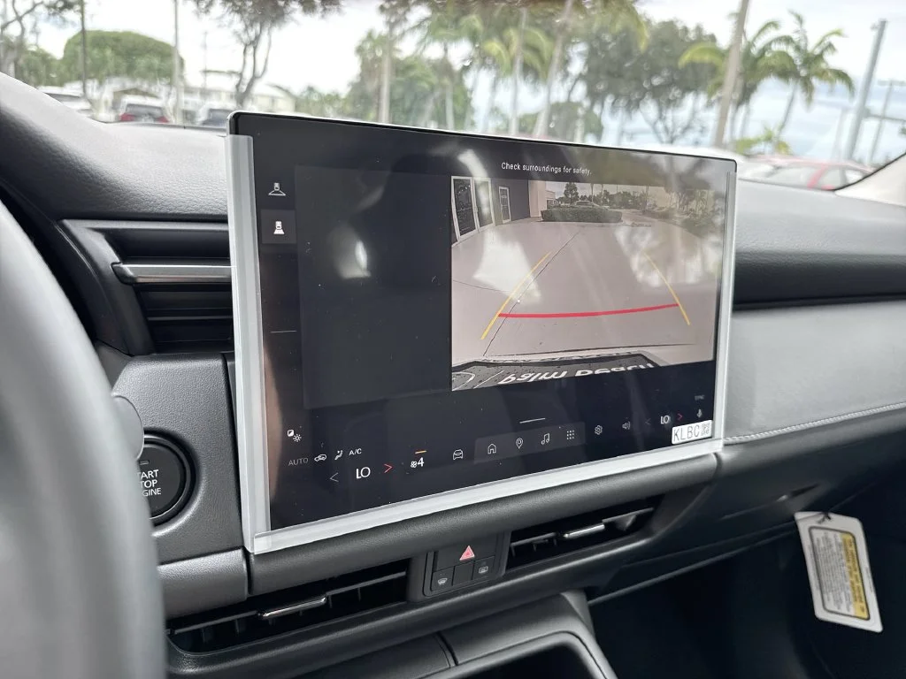 New 2026 White Metallic Mazda 2.5 S AWD image 49