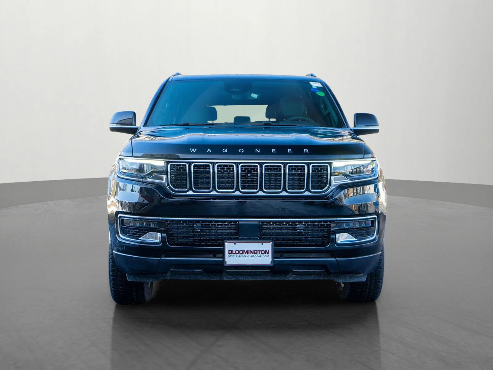 Used 2022 Jeep Wagoneer Series I with VIN 1C4SJVAT3NS227884 for sale in Minneapolis, Minnesota