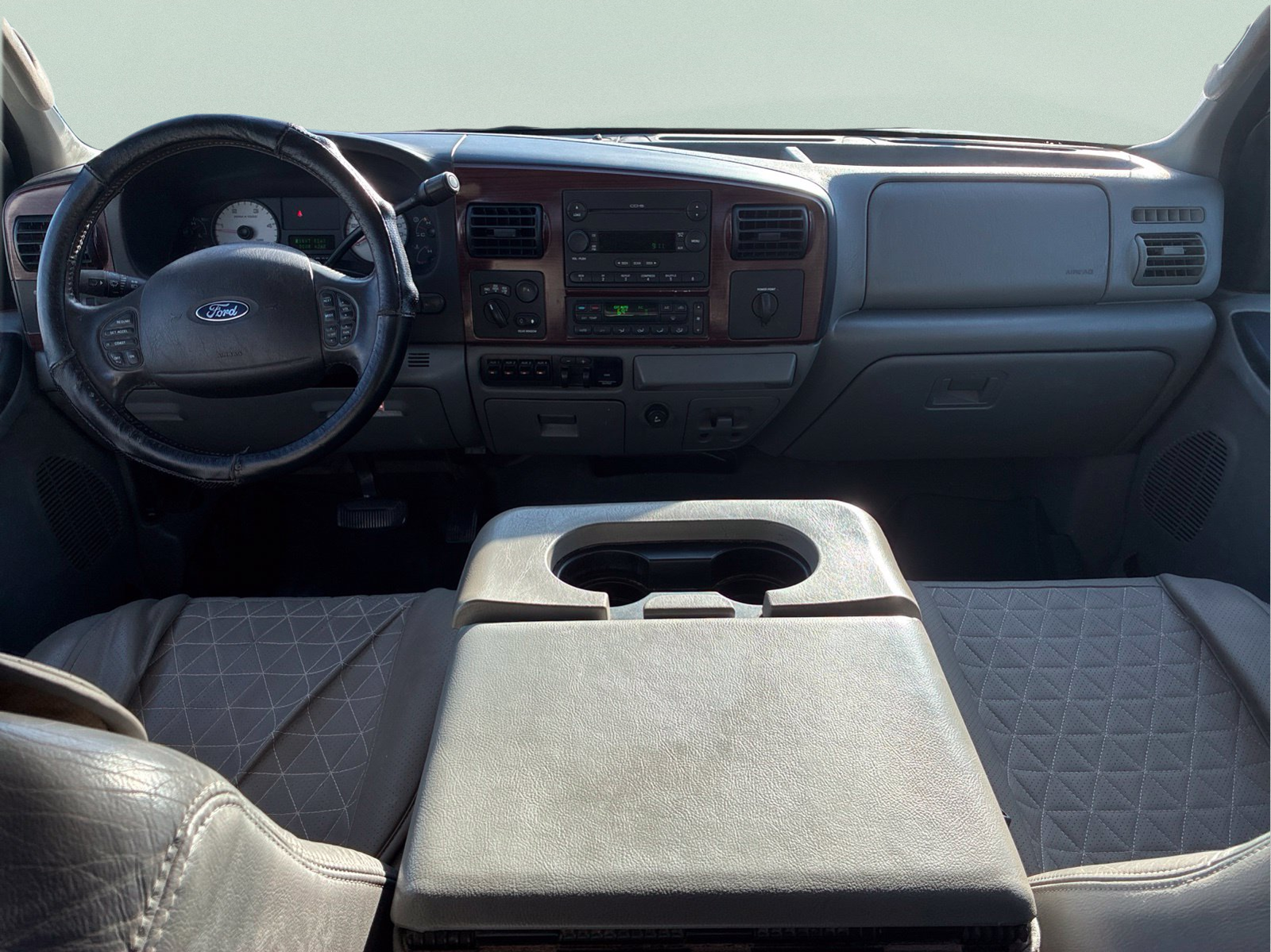 Used 2005 White Ford Lariat image 13