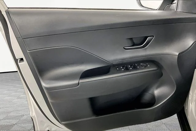Used 2025 Gray Hyundai SEL image 19