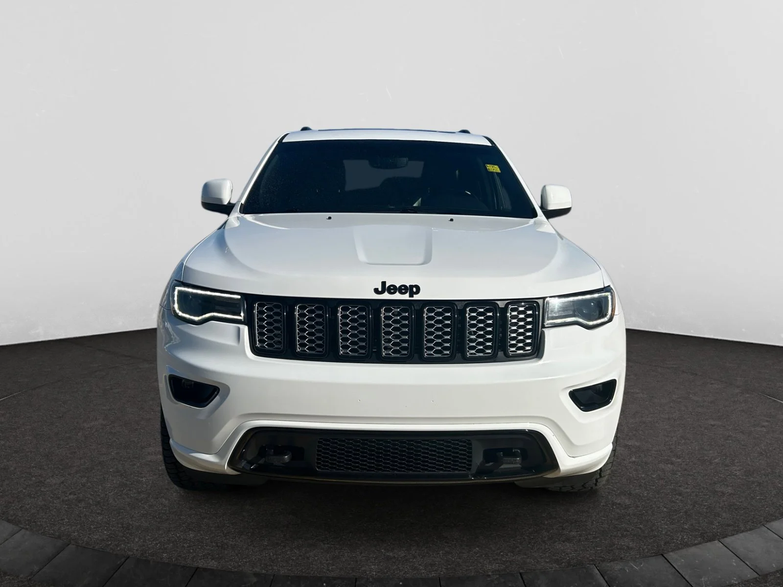 Used 2020 Bright White Jeep ALTITUDE image 8