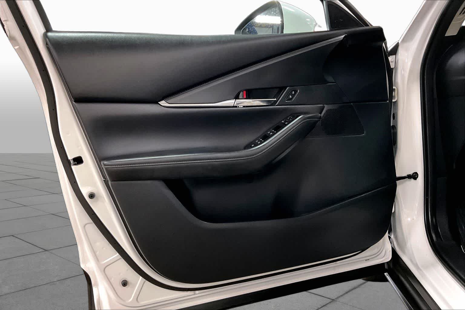 Used 2023 Snowflake White Pearl Mica Mazda 2.5 S Preferred Package image 21