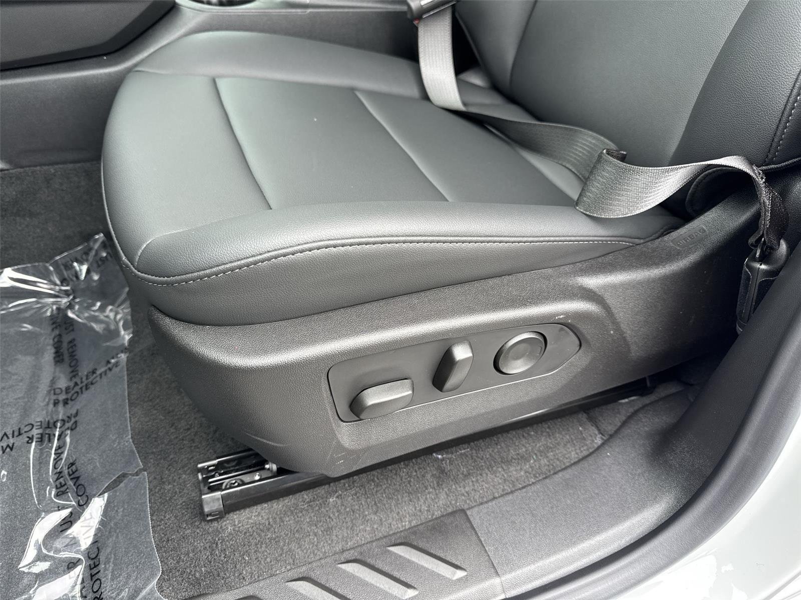 2026 Chevrolet Colorado LT - Photo 24