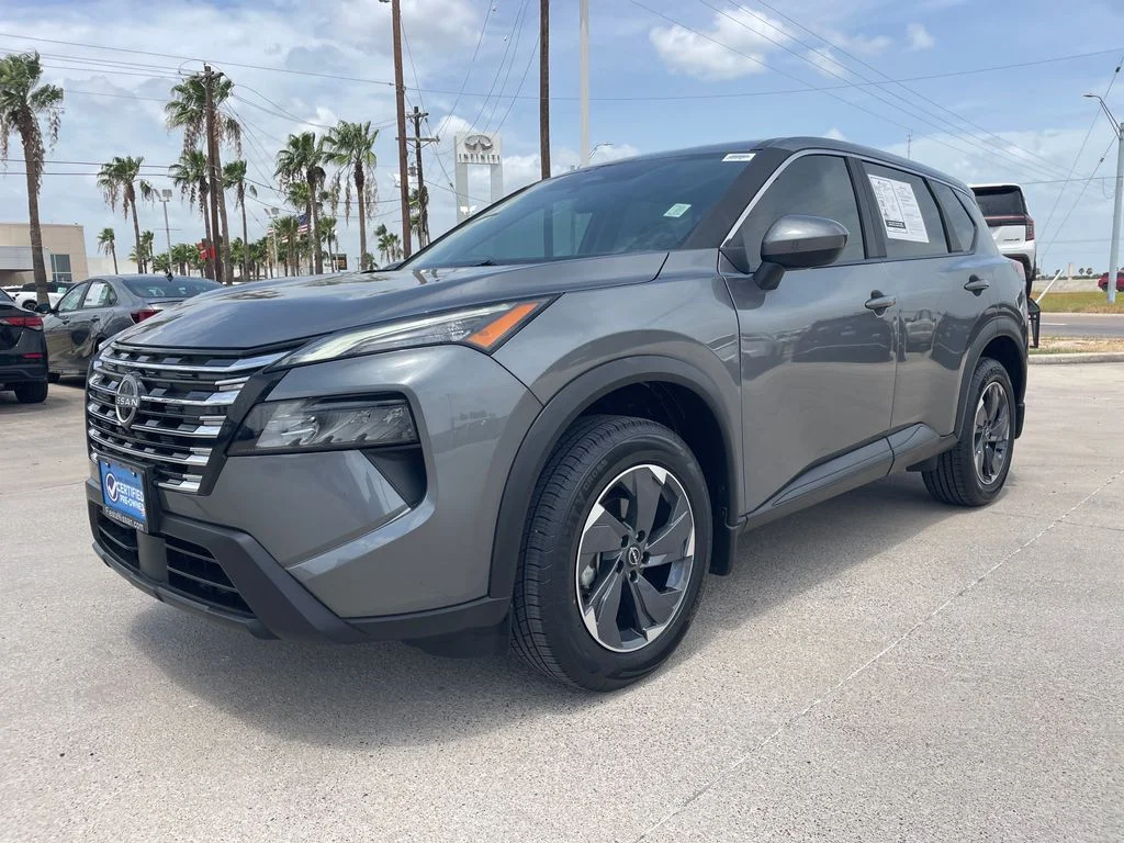 Used 2025 Gray Nissan SV image 1