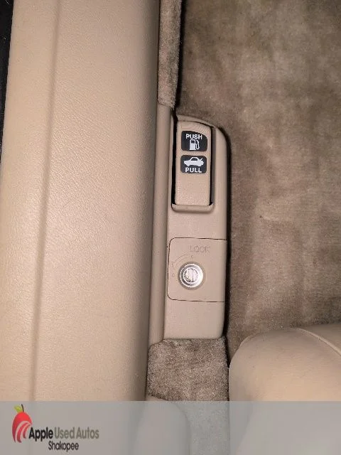 Used 2005 White Honda EX-L image 13