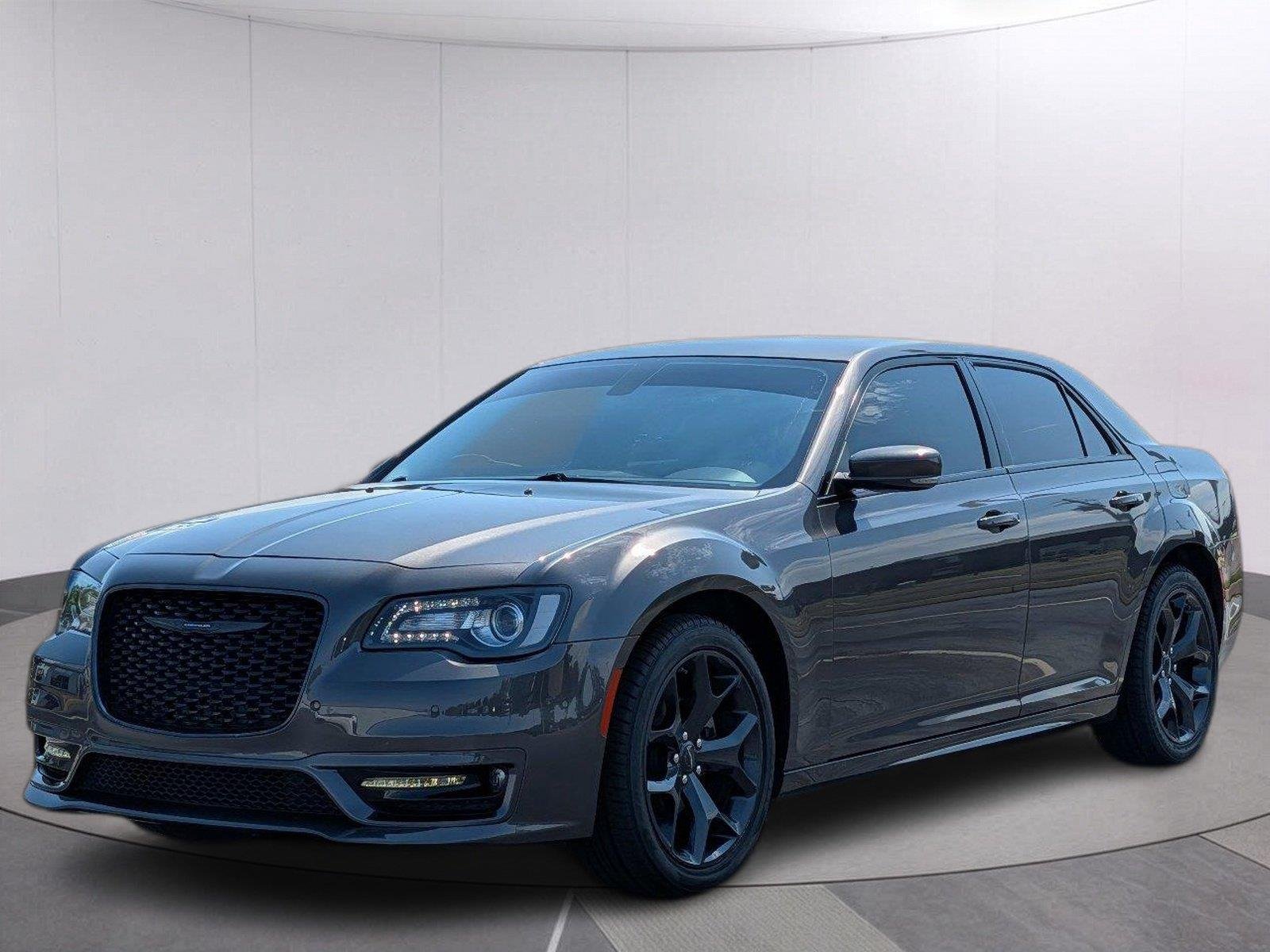 2023 Chrysler 300 Touring L