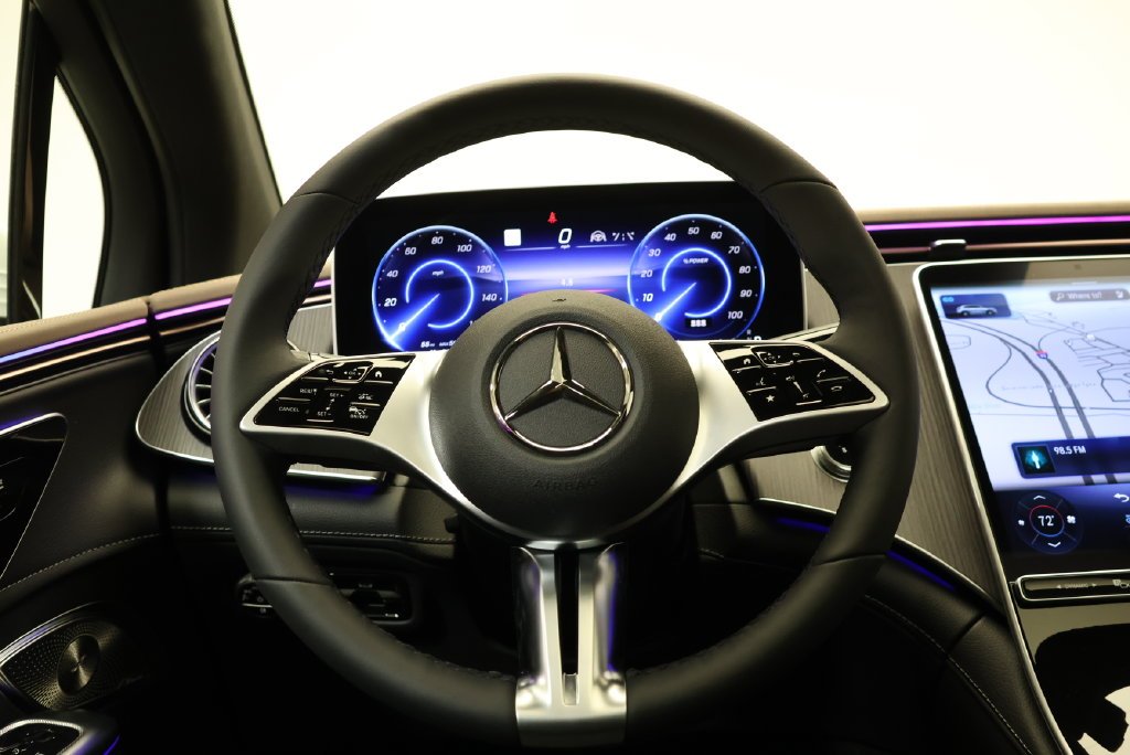 New 2027  Mercedes-Benz 320 SUV image 21