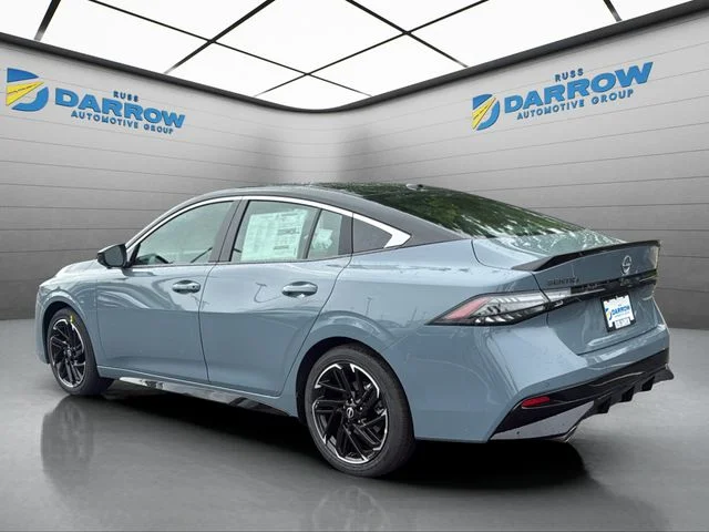 New 2026 Atlantic Gray Metallic / Super Black Two-tone Nissan SR image 3