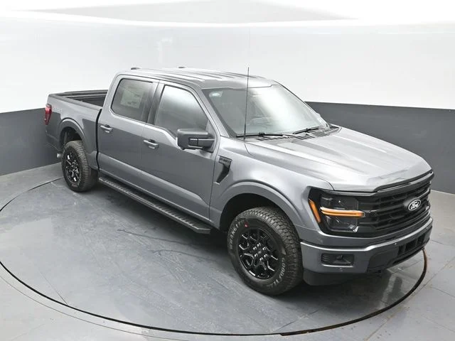 New 2026 Carbonized Gray Metallic Ford XLT image 17