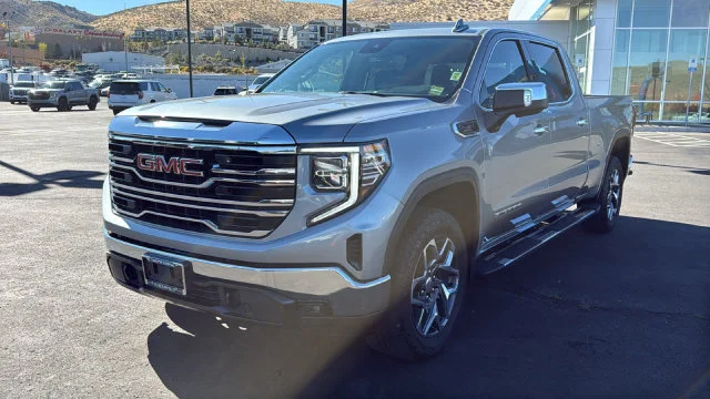 2025 GMC Sierra 1500 SLT - Photo 7