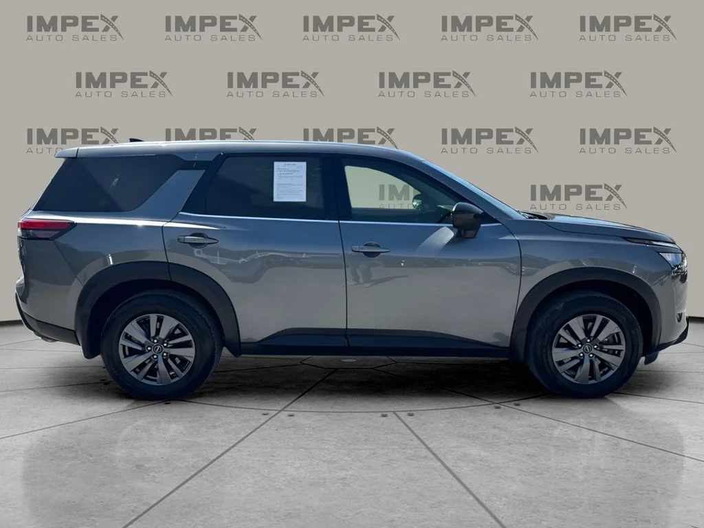 Used 2025 Gray Nissan S image 6
