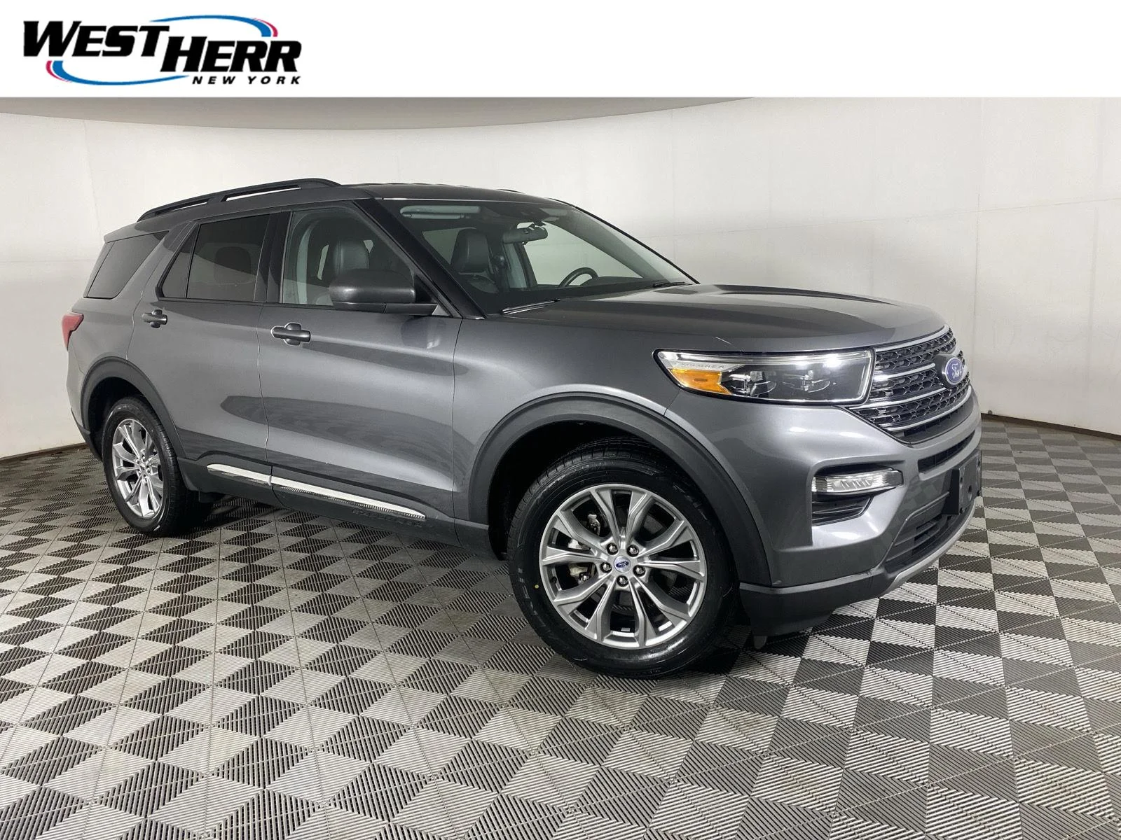 Used 2023 Carbonized Gray Ford XLT image 1